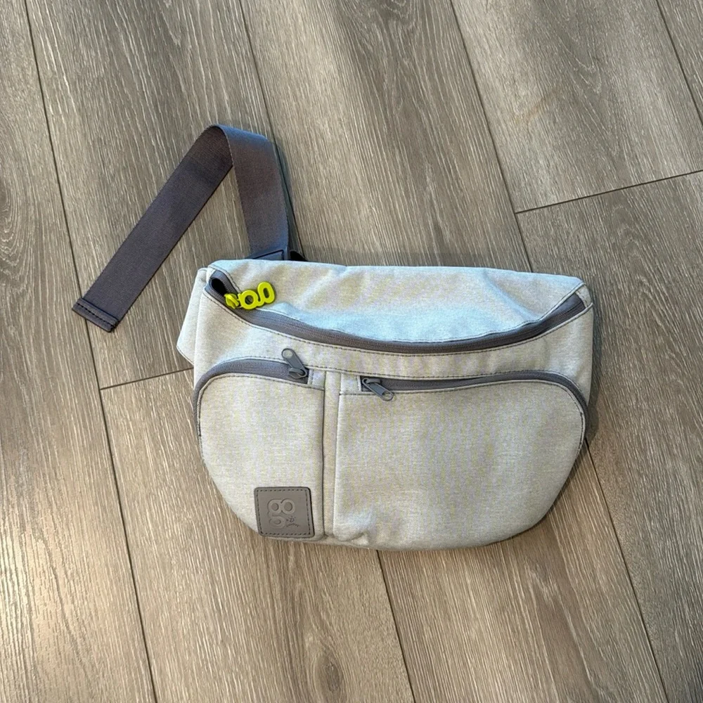 Go goldbug 2in1 changing pad and waist bag